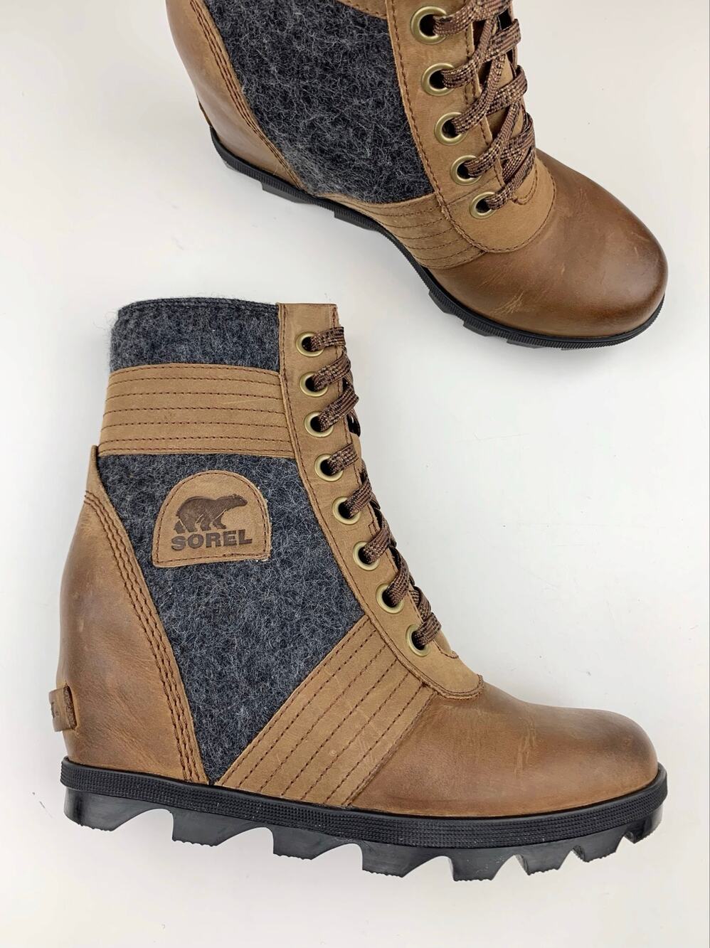 Sorel Lexie Wedge Heel Boots Brown Grey Waterproof Lace Up NL3376 Women's 7.5